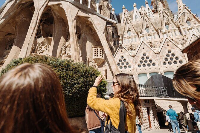 Sagrada Familia Guided Tour with Skip the Line Tickets - FAQ