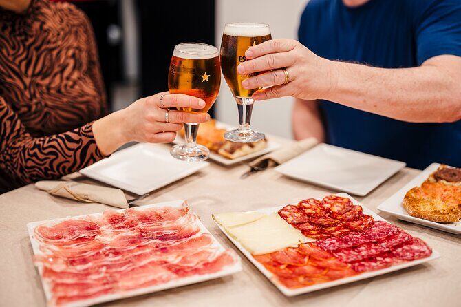 Sagrada Familia Jamón Iberico Tasting Experience with Cava - A Closer Look at the Sagrada Familia Jamón Iberico Tasting Experience
