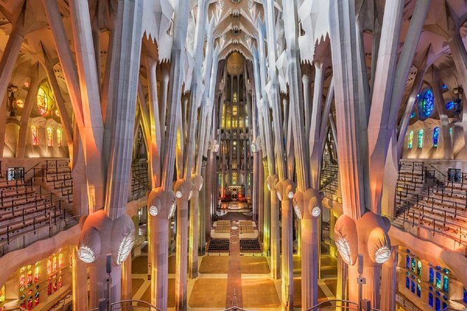 Sagrada Familia Private Guided Tour with Skip the Line Tickets - Who Should Book This Tour?