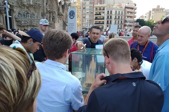 Sagrada Familia Private Tour - The Sum Up