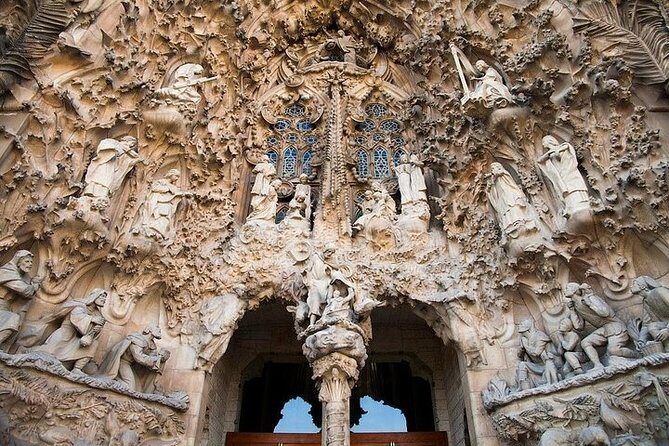 Sagrada Familia Private Tour with Expert Guide - What Travelers Say About the Guides