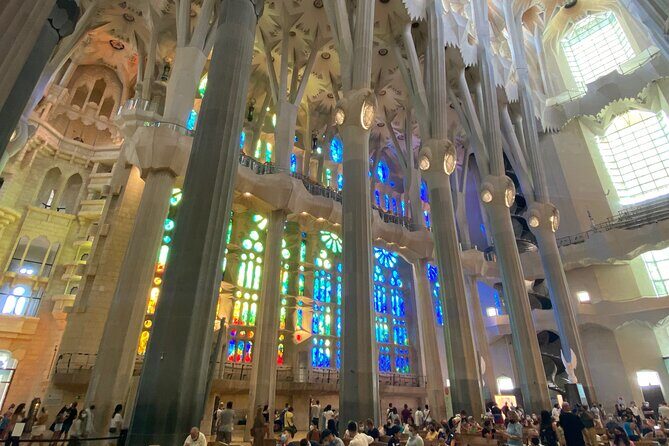Sagrada Familia Tour with Express Entry and Local Guide - Exploring the Tour in Detail