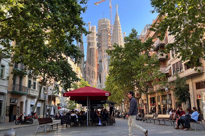 Sagrada Familia Tour with Express Entry and Local Guide - How This Tour Stacks Up on Value and Experience