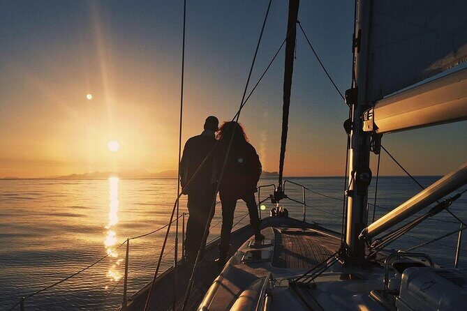 Sailboat on the Mayan Riviera at sunset - The Experience in Detail