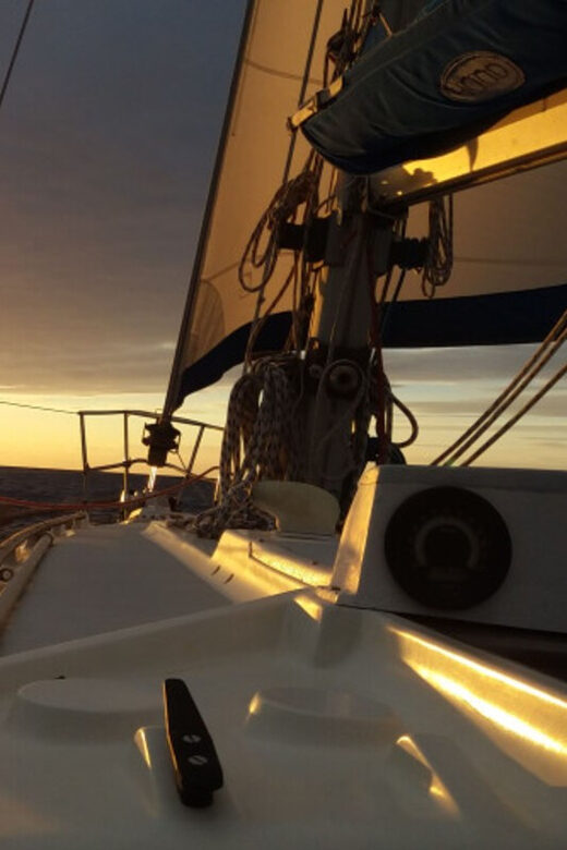 Sailboat Sunset Trip in Menorca - An In-Depth Look at the Menorca Sunset Sail