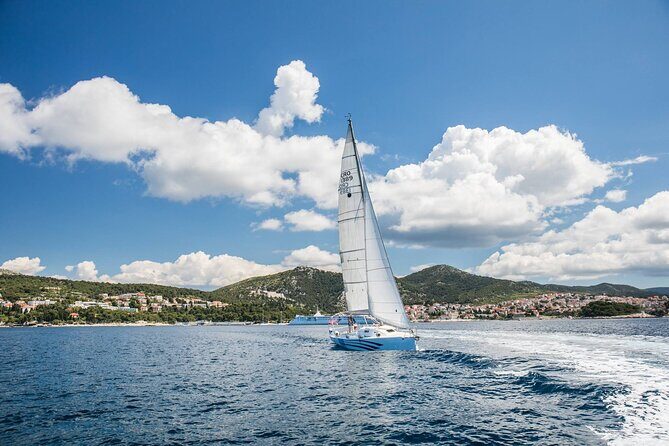 Sailing and Snorkeling Tour in the Islands of Pakleni - An In-Depth Look at the Sailing and Snorkeling Tour in the Islands of Pakleni