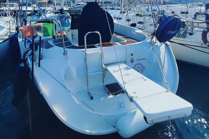 Sailing boat excursion in Salento - Exploring the Salento Coast by Sail: A Detailed Look at the Gallipoli Sailing Excursion