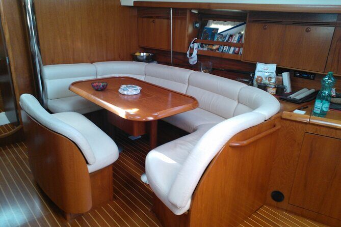 Sailing boat from Santa Teresa di Gallura to the Maddalena Archipelago - FAQ