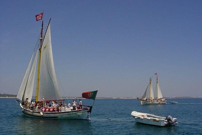 Sailing cave tour Ponta da Piedade Lagos - Sailing cave tour Ponta da Piedade Lagos: An Authentic Coastal Experience