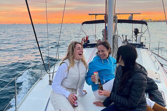 Sailing Cruise in Barcelona led by Young & Local Captain - Key Points