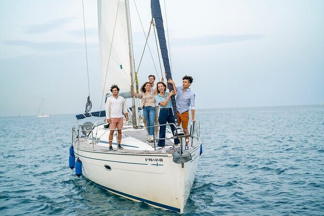 Sailing excursion Barcelona and visit to a winery in Alella - Key Points