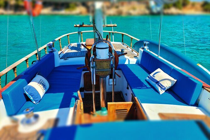 Sailing Flavors, Gastronomy and Relaxation at Sea - The Experience in Detail