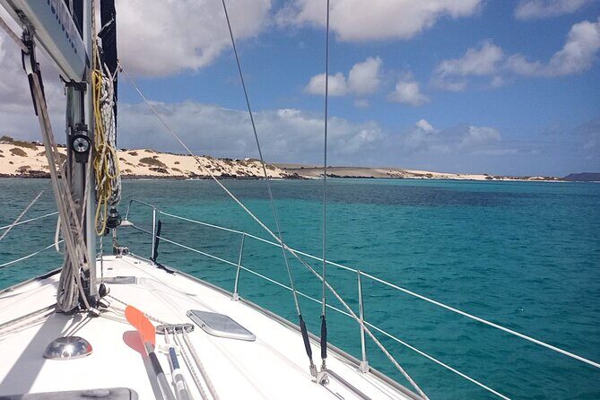 Sailing tour around the Lobos Island Natural Park / 4h - Frequently Asked Questions
