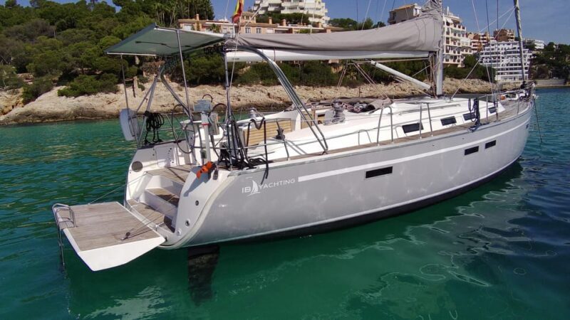 Sailing Tour: Explore Bahia de Palma with Tapas & Drinks - Who Should Consider This Tour