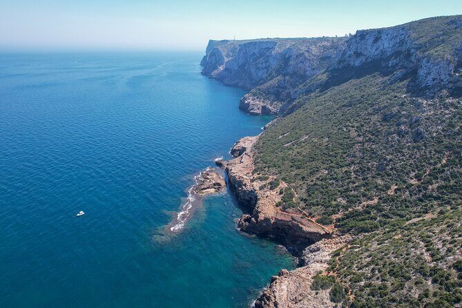 Sailing trip and swim in the bay of Dénia on a catamaran - FAQs