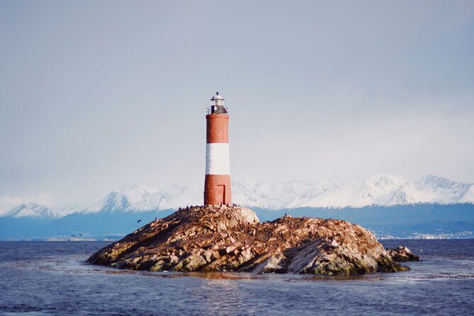 Sailing Ushuaia Beagle Channel in a yatch - Key Points