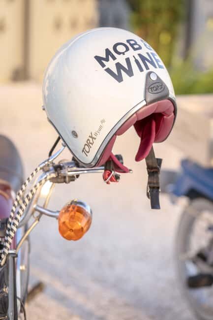 Saint-Emilion: Vintage moped rides and tours - Key Points