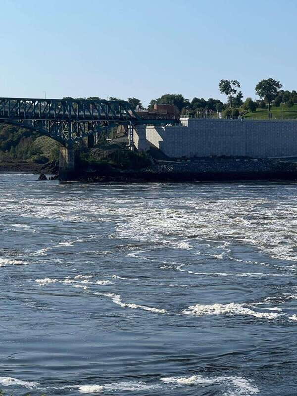 Saint John: Highlights and Sea Caves Tour - Key Points