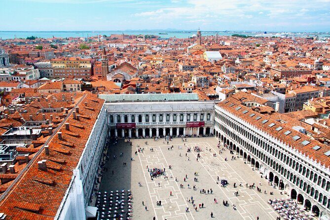Saint Marks Basilica, Doge's Palace and Gondola tour in Venice - FAQ