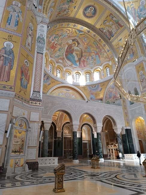 Saint Sava Temple guided tour - A Closer Look at the Saint Sava Guided Tour