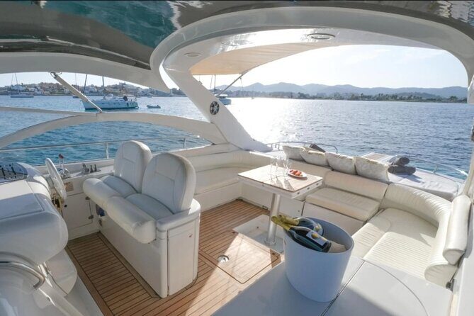 Saint Tropez Full Day Private Yacht Charter on our Pershing 45 - Key Points