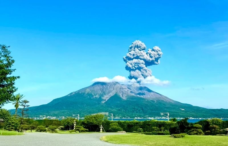 Sakurajima,Sengan-en Garden, Tenmonkan-dori Shopping Street Day Tour - Key points to know