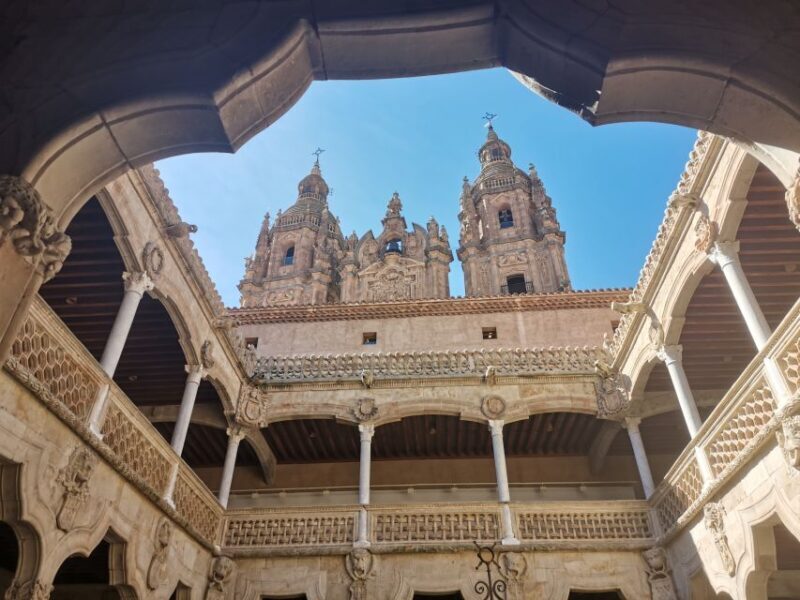 Salamanca: Guided Sightseeing Tour by Bicycle - Detailed Breakdown of the Itinerary