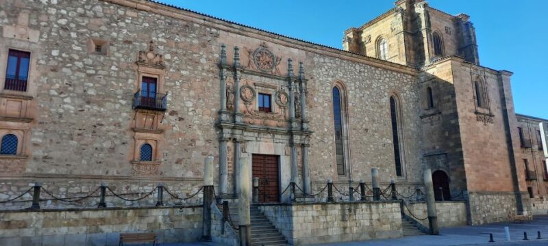 Salamanca: University and Colleges Walking Tour (Private) - Key Points