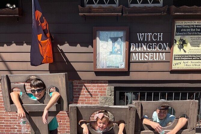 Salem Massachusetts Scavenger Hunt Interactive Walking Activity - Discover Salem in a New Way with the Scavenger Hunt Walking Tour