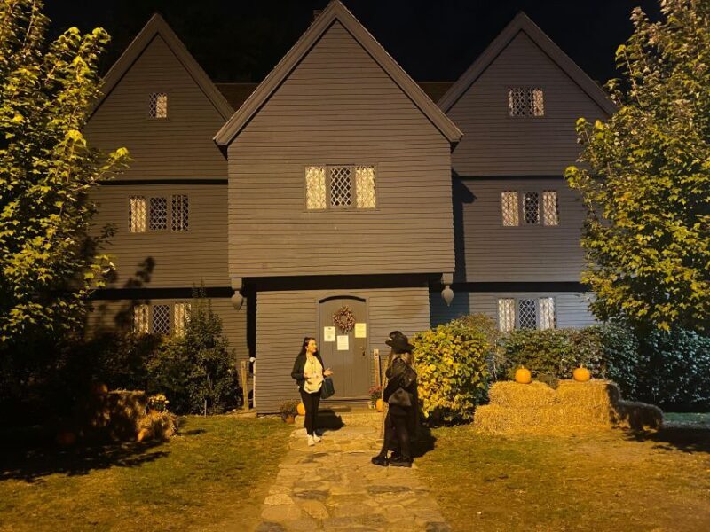 Salem: Psychic Bewitched Tour With Tarot Reading - The Experience in Detail: Walking Through Salem’s Shadows