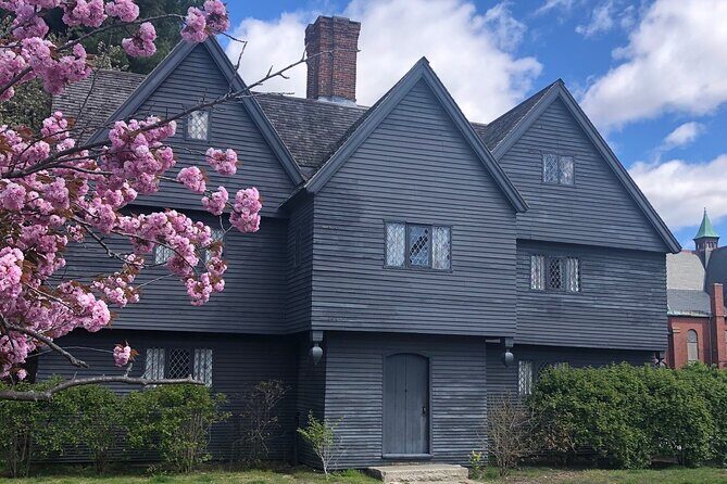 Salem Uncovered: The Salem Witch Trials Tour - Exploring Salem Uncovered: An In-Depth Review