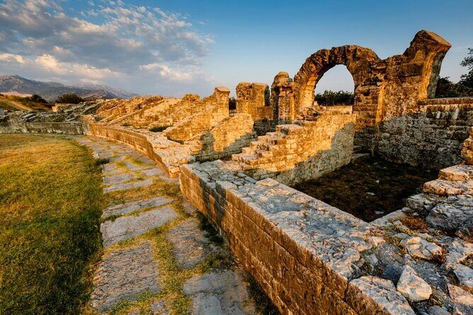 Salona & Amphitheater - Private guided tour - Admission incl. - Key Points