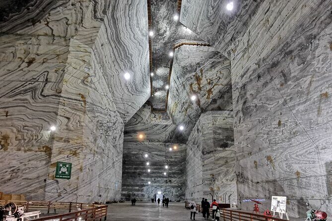 Salt Mine, Lunch at Winery and Dracula Grave - Private Tour - Key Points