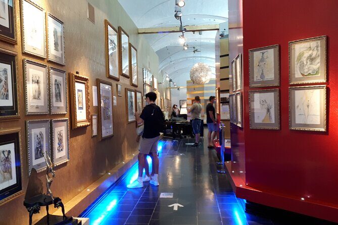 Salvador Dalí Exhibition in Bruges Admission Ticket - Who Is This Experience For?