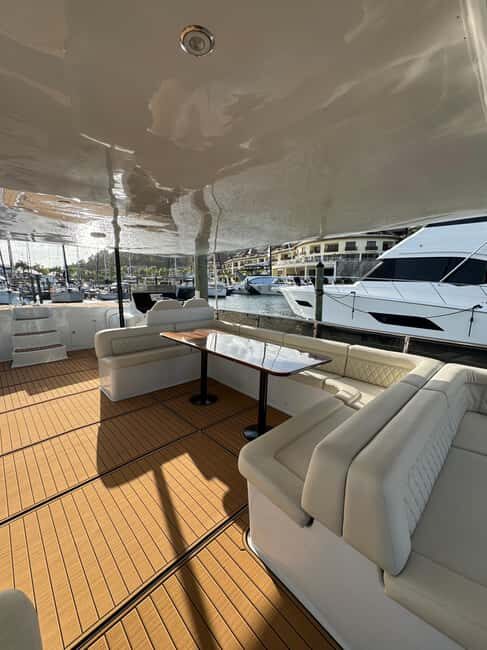 Samaná Bay Private Charter: Aboard Luxurious Power Catamaran - An In-Depth Look at the Samaná Bay Private Charter Experience