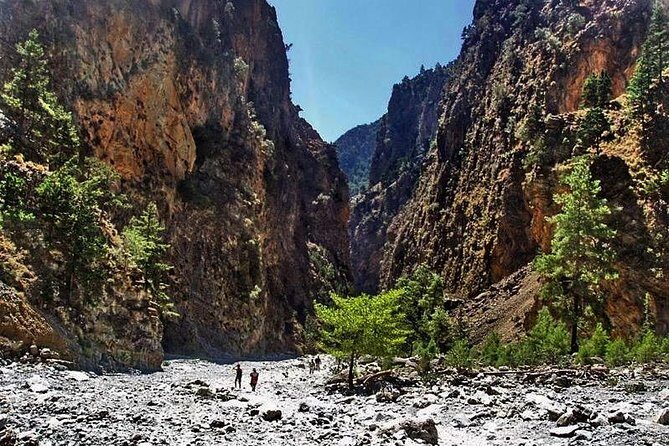 Samaria Gorge Trek: Full-Day Excursion from Rethymno with Guide - Who Will Enjoy This Tour?