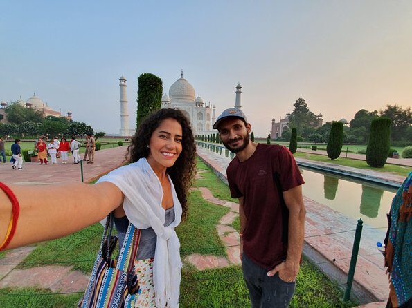 Same Day Taj Mahal And Agra Fort Tour By Super Fast Train From Delhi - Visiting Agra Fort: Mughal Majesty