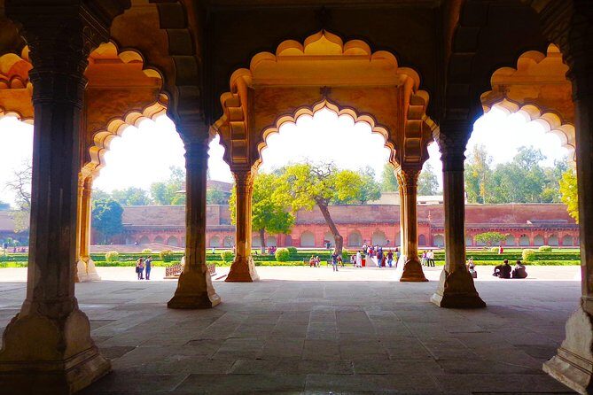 Same Day Taj Mahal and Agra Tour from Pune with Return Flights - Visiting the Taj Mahal: The Epitome of Beauty