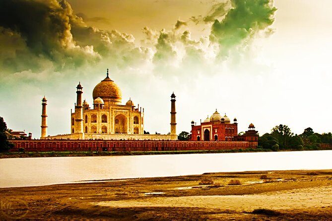 Same Day Taj Mahal and Agra Tour from Pune with Return Flights - Optional Visit to Local Handicrafts or Return to Delhi
