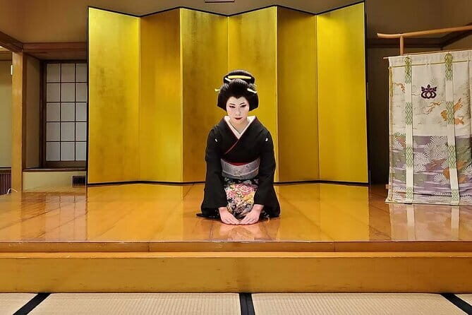 Samurai Fencing Geisha Dance and Mito Kairakuen Garden - A Detailed Look at the Experience