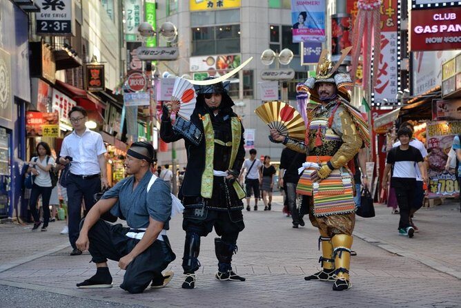 Samurai photo shooting at Street in Shibuya - Key Points