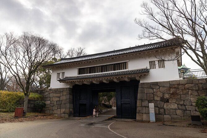 Samurai-specific Osaka Castle Guides Private tours in armor Photo - FAQ