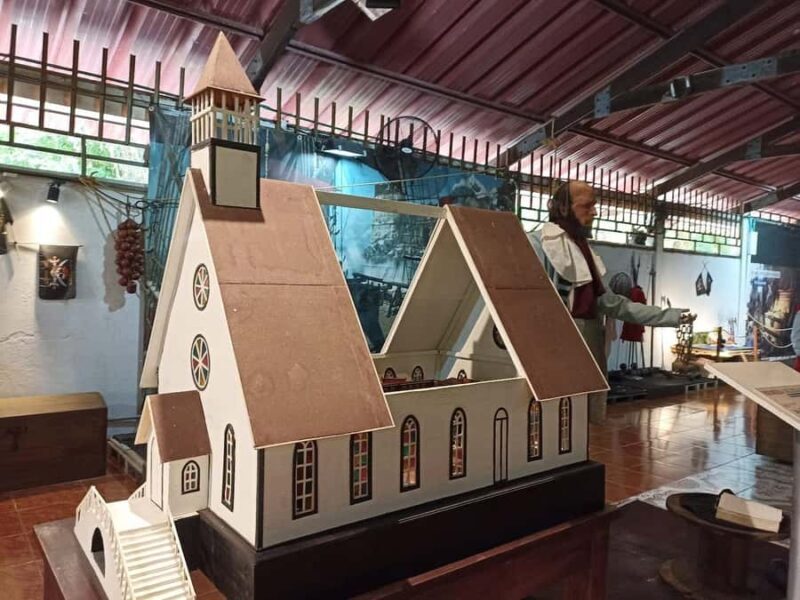 SAN ANDRES: Gastronomic and cultural tour in neighborhoods, restaurant and beach! - Exploring San Andrés with a Full-Day Gastronomic and Cultural Tour