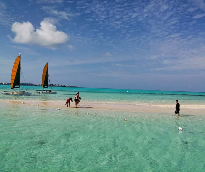 San Andres: Private San Andres Bay Tour by Luxury Speedboat - Who Should Consider This Tour