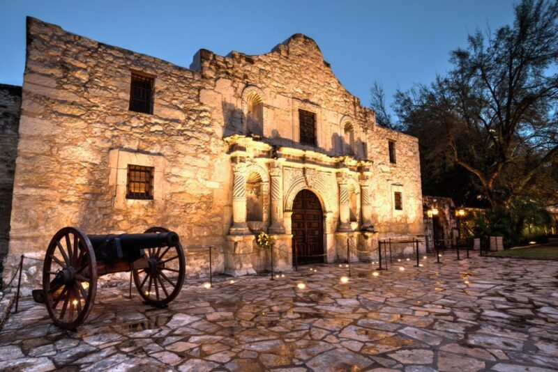 San Antonio: Guided Haunted Pub Crawl - FAQs