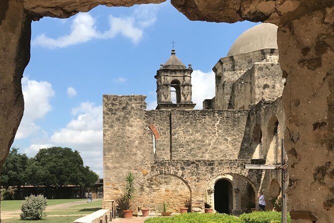 San Antonio Missions Tour with Downtown Hotel Pick Up - FAQ
