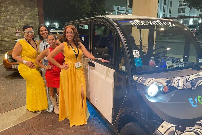 San Antonio Night Sightseeing Tour+Riverwalk Boat Cruise & Tower - Key Points