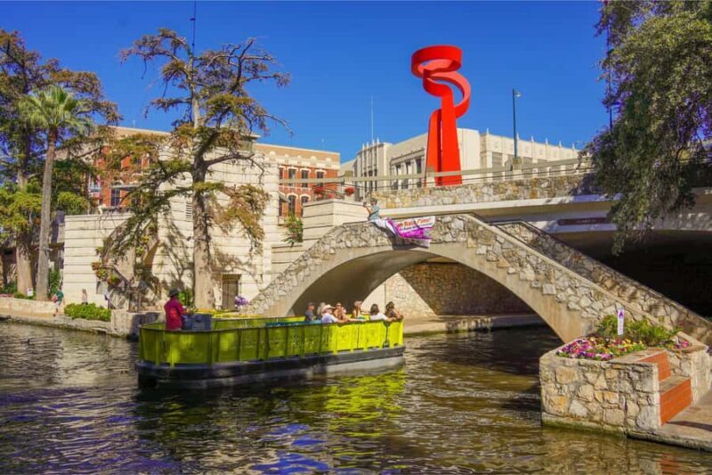 San Antonio Riverwalk Tour With Go Rio River Cruise - Key Points