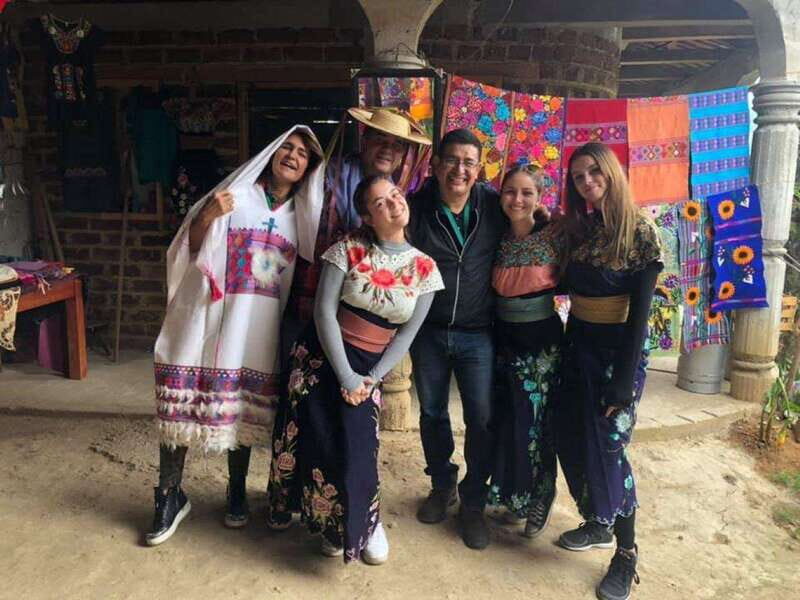 San Cristóbal: Private San Juan Chamula and Zinacantan Tour - Discovering Chiapas: A Private Tour to San Juan Chamula and Zinacantan