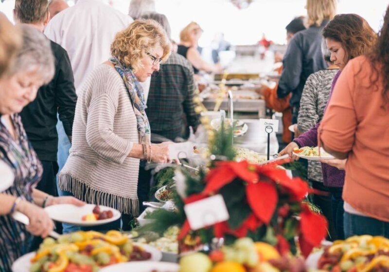San Diego: Christmas Eve Buffet Brunch or Dinner Cruise - A Closer Look at the San Diego Christmas Eve Cruise